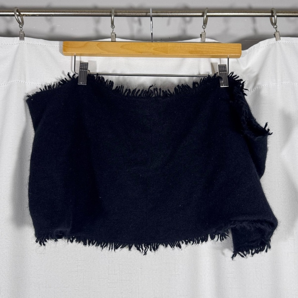 14th & Union Black Cashmere Infinity Scarf
